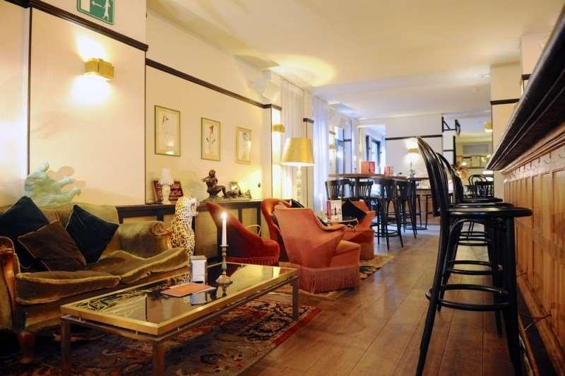 Hotel Latroupe Le Berger Saint-Gilles Restaurace fotografie