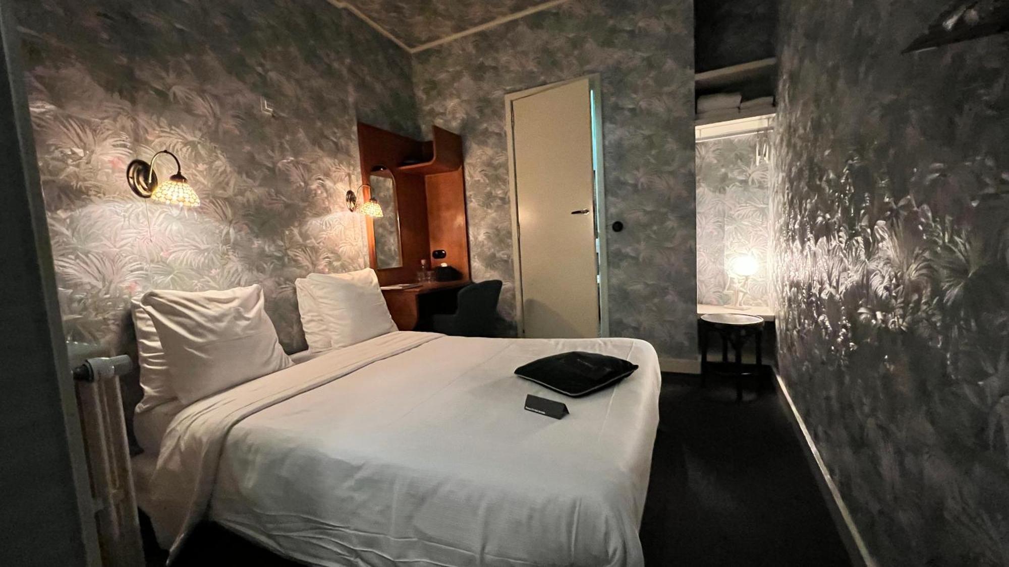 Hotel Latroupe Le Berger Saint-Gilles Pokoj fotografie