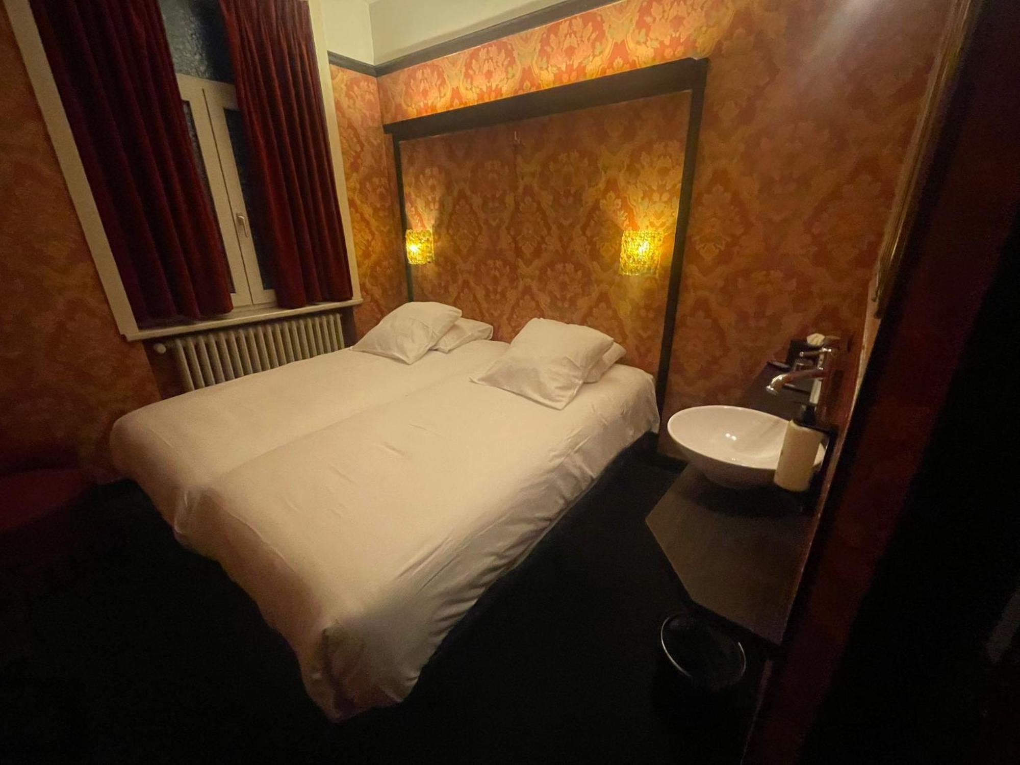 Hotel Latroupe Le Berger Saint-Gilles Exteriér fotografie