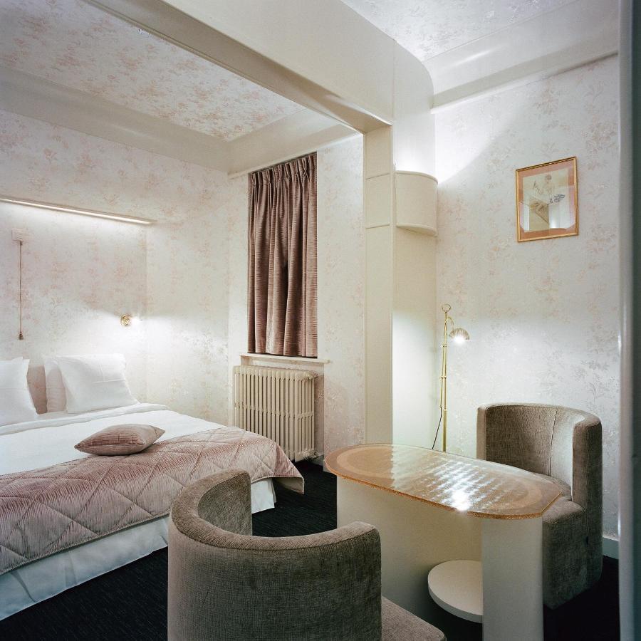 Hotel Latroupe Le Berger Saint-Gilles Exteriér fotografie